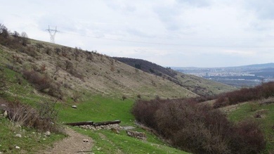 Leereszkedhetünk a Nagy Bongár-forráshoz