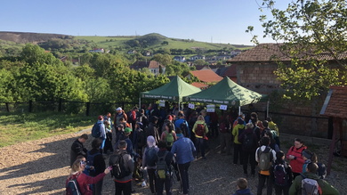 A 8-9 óra közötti rajt számunkra negyed kilencre esett a szindi unitárius paplaknál_Kismihály Boglárka felvétele