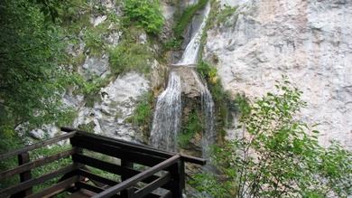 A Szolcsvai-búvópatak vízesése (Cascada Vânătările Ponorului)