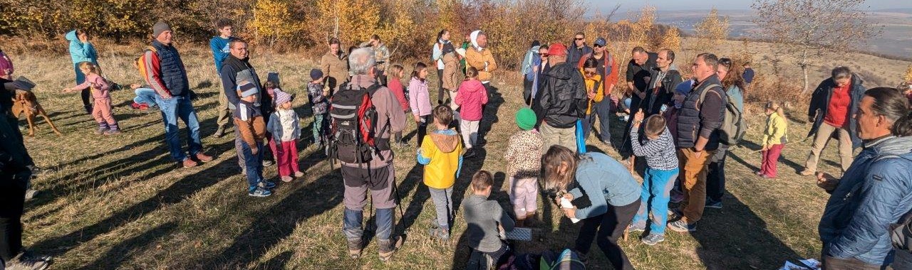 Népes társaság a novemberi gyerektúrán