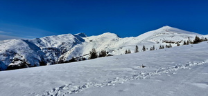 A Vörös-csúcs, a Kis-Ünőkő és az Ünőkő hármasa.