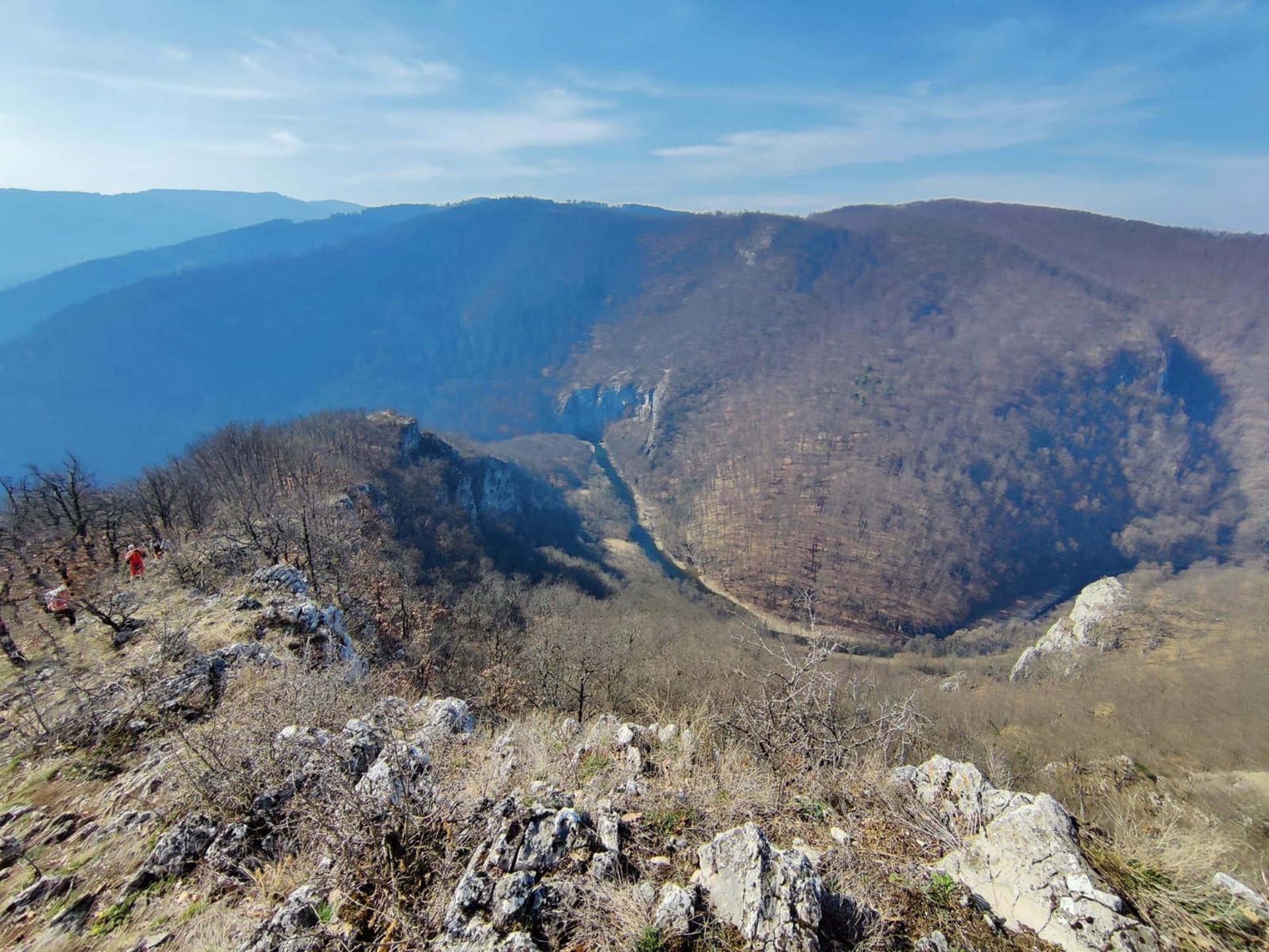 Kilátás a Révi-szorosra