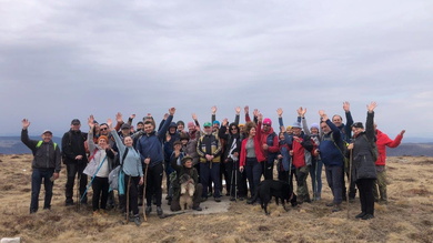 Vidám csapat az Arsuri-csúcson Kiss Jani túráján_FOTÓ Kismihály Boglárka