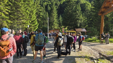 A leghosszabb gyalogos túraváltozatok résztvevői a Stanciu-tisztásról rajtoltak_FOTÓ Ádám Gábor