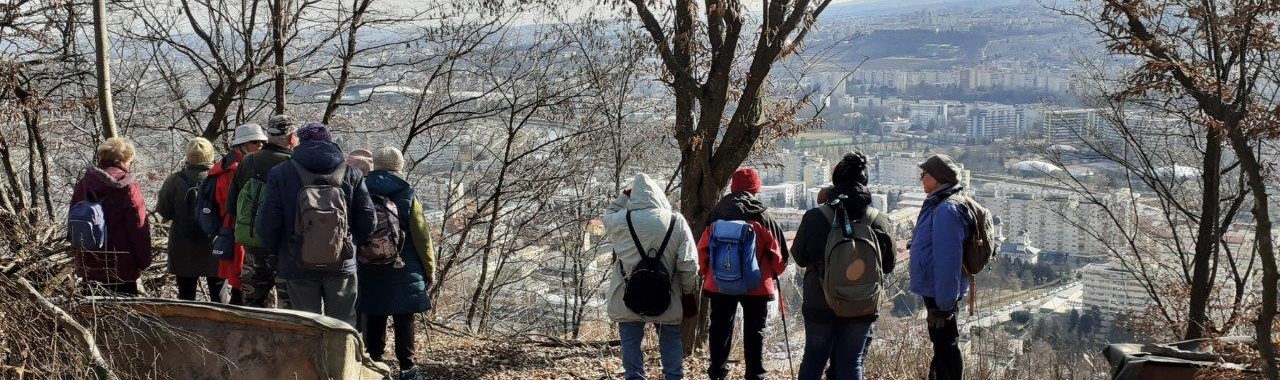 Néhány helyen gyönyörködhettünk az alattunk elterülő város panorámájában
